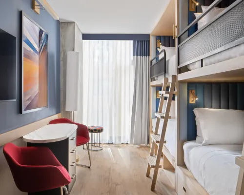 موتو باي هيلتون نيويورك سيتي تشيلسي Hotels near إيرفينغ بلازا