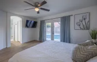 Luxury 4/bed w/Pool & Putt Grn