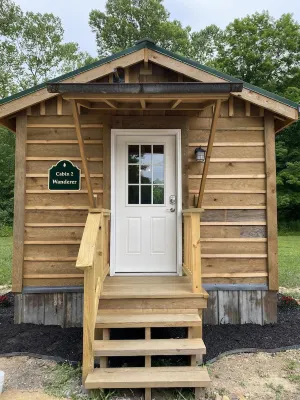 Cozy cabin close to Summersville Lake and the New River Gorge National Park!