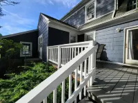 Vacation Starts Now! Pet friendly, beach fun 5 min away!