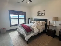 Cozy retreat located in the perfect location for views of the mountains and lake Hotels in Eagle Nest