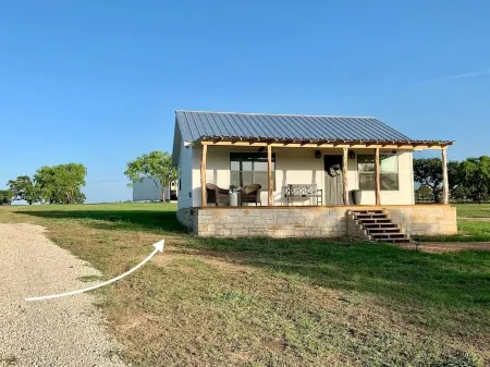 The Ranch@Fredericksburg - Magnolia Cottage - 1BD/1BA