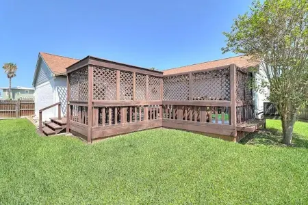 Key Allegro Coastal Serenity! Private Hot Tub! Walking distance to Ocean!