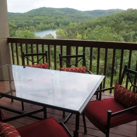 This Is Our Completely Remodeled Place On The Lake! Right Next To Sdc!
