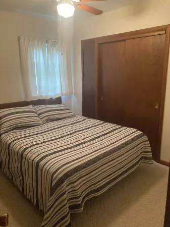 Charming 2-bedroom cottage in Fish Creek with AC, heat, WiFi