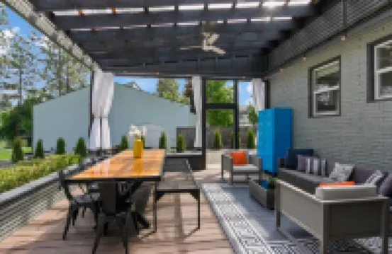 Modern WATERFRONT w/ Private Dock+ Fire Pit+ BBQ+ King Bed