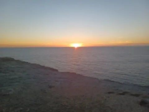 NEW DETACHED HOUSE 4 BEDROOMS GARDEN SAUZON BEAUTIFUL ISLAND AT SEA 貝勒島酒店