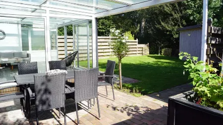 North Sea coast, charming house with fireplace, winter garden, beach chair, new: sauna