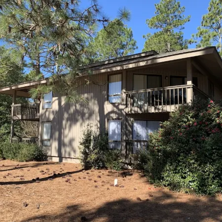 Quiet Condo on Golf Course with EV Plug near Pinehurst