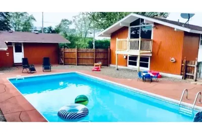 The Orange House with heated pool, Sleeps 8