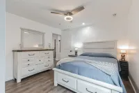 Cozy Beach Cottage just minutes from historic Cape May Pet Friendly!