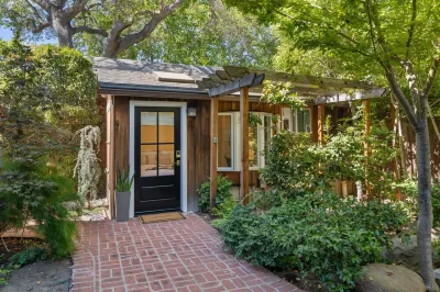 Downtown Palo Alto Gem! Cute, Spotless Guest House