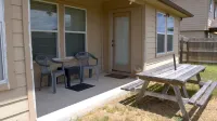 Stylish 3 Bedroom retreat near Downtown and Outlet