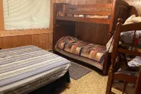 Beautiful cottage on the Chippewa Flowage Hotels in Hunter