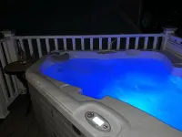 Lady Viola - Victorian w/ Balcony Hot Tub