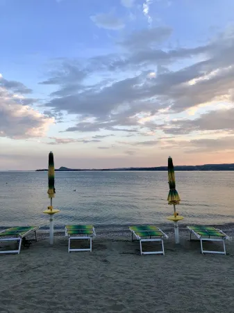 Luxurious Residence in Central Location a Few Steps from the Lake with AC and WIFI Отели рядом с достопримечательностью «Campeggio Maderno Di Avanzi Roberto»