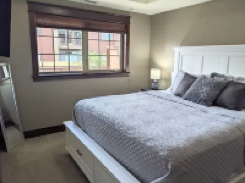 Riverstone Condo by Lake Cda~King Bed, Walk to Shops & Dining, Close to Downtown