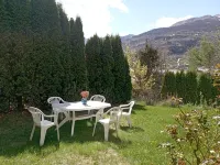 Grand Appartement Rez-de-chaussee Avec Jardin Hotels near Pont d'Asfeld