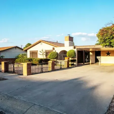 The Tipsy Moon*New Hot Tub*Beautiful Mid-Century Modern Home-20min to Sedona