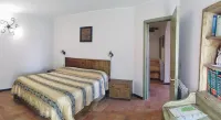 A Sicilian guesthouse with Pool on Mt. Etna, perfect for Families & Groups/x16p.