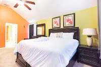 ✨ Spacious 5BR Work From Home Haven ✨