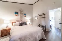 Sundowner Retreat/Central Mammoth/Walk DT/Sleeps 8