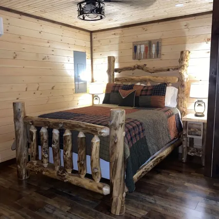Brand New Lakefront Cabin with hot tub close to Ark Encounter
