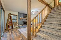 Private Dock, Mountain View, Lake Front, 2 kayaks, 2 SUPs, 1 canoe, Hot tub