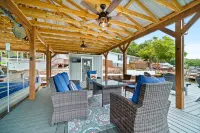 Canary Cottage Lakehouse on Jackson Lake
