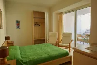 Apartment with a panoramic view of Lake Garda