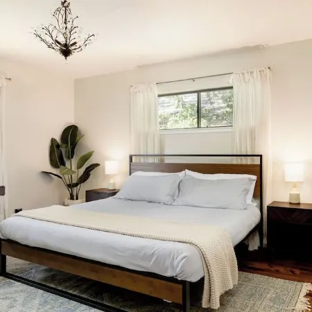 Serene Creekfront Cabin 2000 Sqft | 20Min to Yosemite