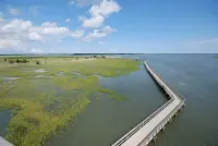 Beautiful waterfront views, super clean, close to Parris Island and beaches!