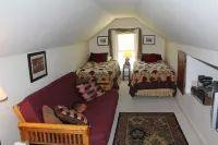 Island View Hideaway-Peaceful, on Water, Canoe, Scenic, Birds, Nature, Sandbars! Hotels in Columbia County