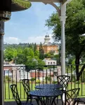 Beautiful 6 bedroom Historic Park Victorian