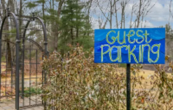 Beautiful Private Oasis - On the River's Edge