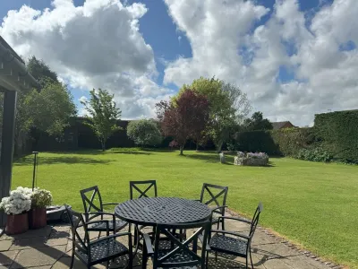 Newly renovated stylish annexe in Kington Hotels near Kington Museum