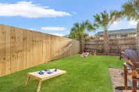 Cute PCB Beach House | Private Yard | Fire Pit