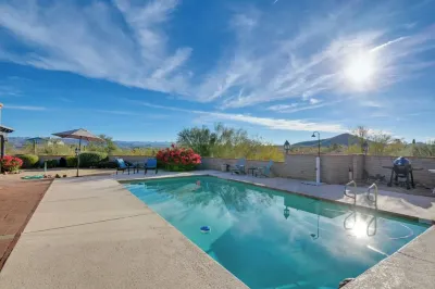 Los Ocotillos Villa with Private Pool in the Heart of Wickenburg! Hotels near The Jail Tree