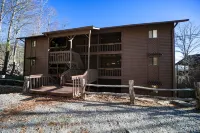 Stay Directly above Toxaway Falls with Breathtaking Mountain Views. - Mountain view