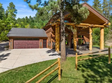 Serene retreat in the Black Hills, AC, Hot Tub, Close to Deadwood
