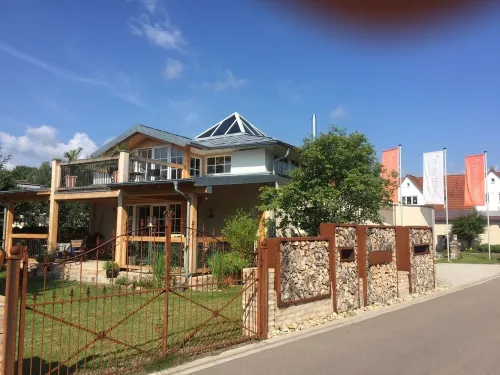 Exklusive Ferienwohnung 70m2 +außenterrasse +garten + E Bike Vermietung +TV