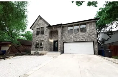 D'Oasis "Pool Paradise" Hot tub, Sleeps19 Pet friendly, Come Celebrate BOOK IT!