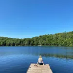 Apres’ Haus: Comfy A-Frame centrally located in Whitecap Village with fireplace