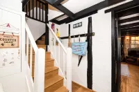 Stunning house right by the sea, spectacular far reaching sea views in Polperro