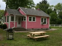 Lake Front Cottage in Michigan's Harbor Country "Sandy Shores 2" Hotels in Chikaming Township