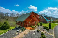 Private Hot Tub, Game Room,Community Pool,Big Yard, Soaky MT Waterpark Discount