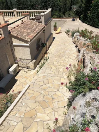 Appartement Dans Havre de Paie Avec Grande Piscine et vue Imprenable Отели в г. Ллоро