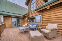 Lux/Private Cabin-PanoramicMntVIEWS-HotTub,Wd Stove,Firepl/Pit,GmRoom,FencedYard