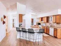 Copper Canyon Cottage 8 Bedroom House