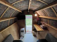 Jewel’s Covered Wagon Hotels in Whitley County